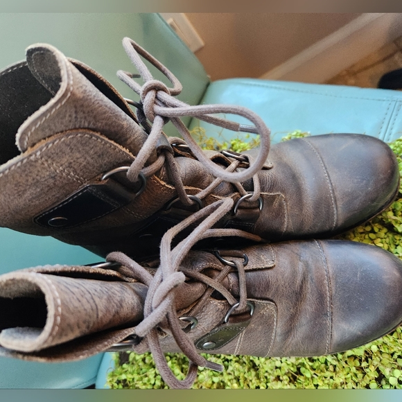 SOREL Joan Of Artic Brown Leather Lace Up Winter Weather Wedge Snow Boots 9 EUC - Picture 16 of 16